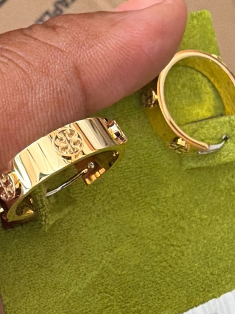 Tory Burch SMALL ICON HOOP EARRINGS